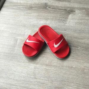 Little boy Nike Slides
